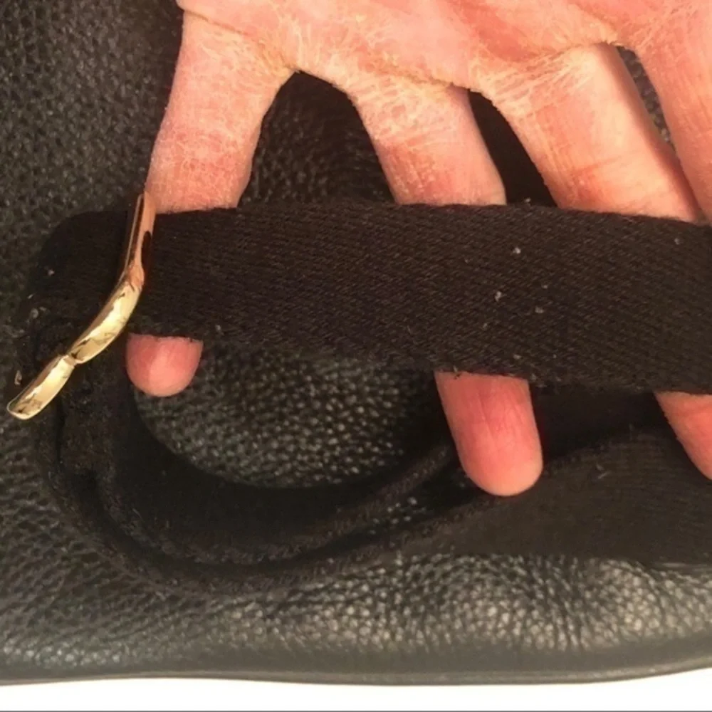 Michael kors black leather crossbody bag